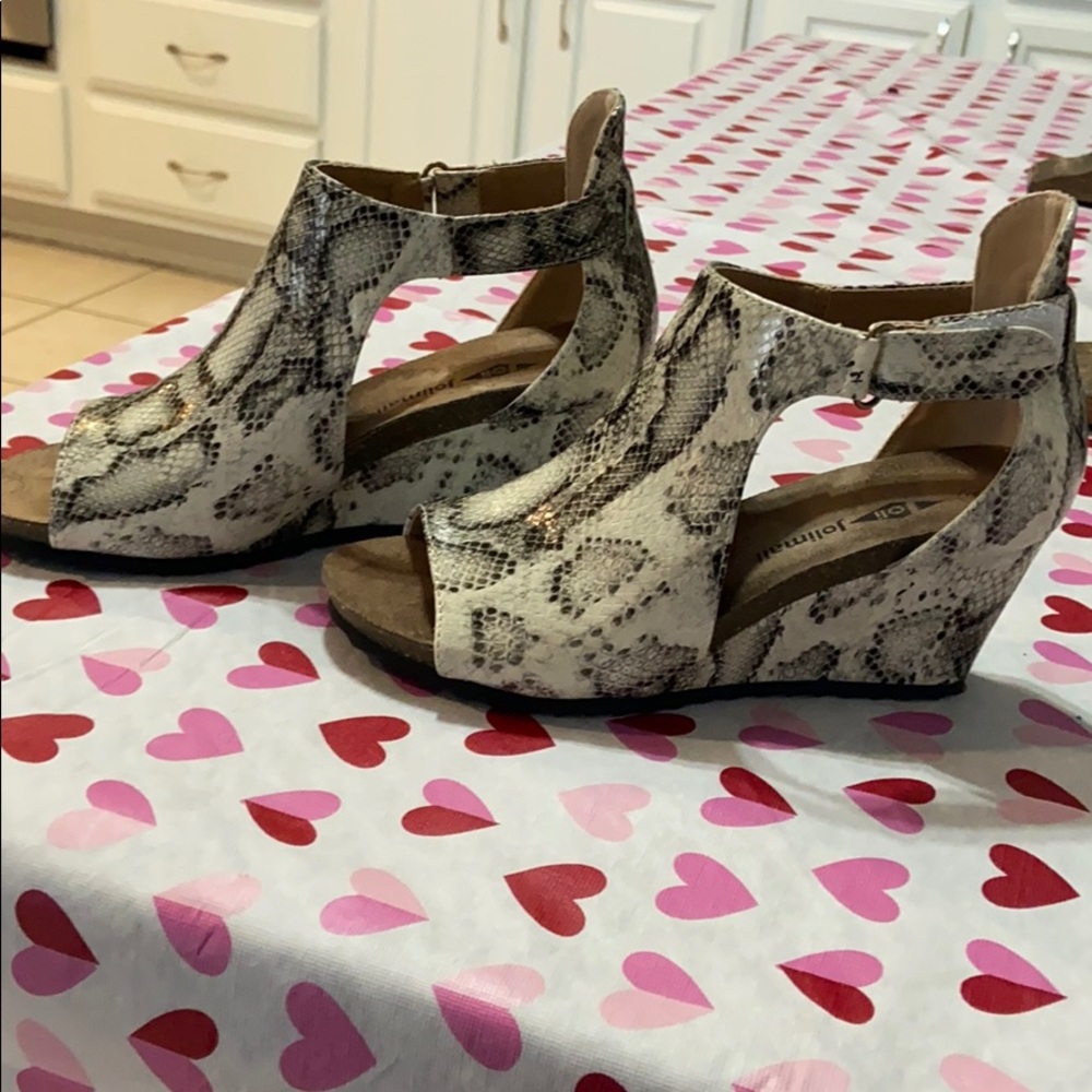 Boutique python wedges! NWOT - Picture 3 of 8